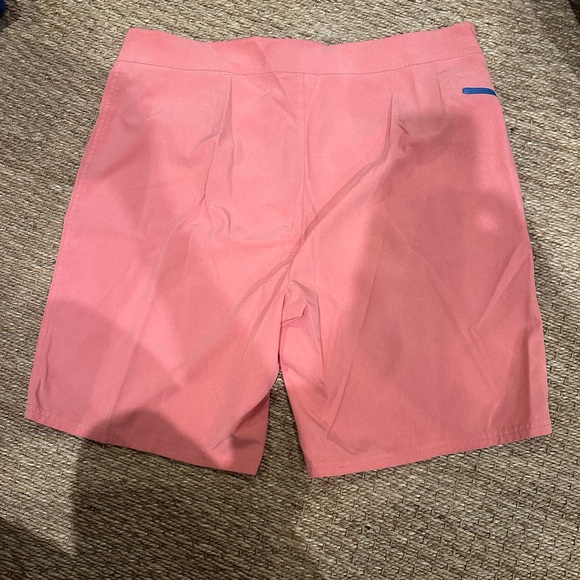 Vineyard Vine swim trunks size 35 - Picture 3 of 4